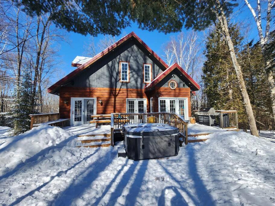 Dingle Run Lodge At Sir Sam'S Haliburton Exterior foto